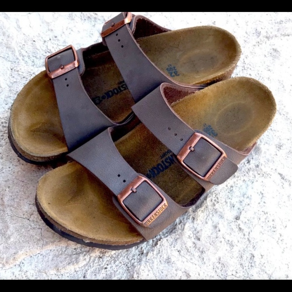 Birkenstock’s Arizona Mocha size 32